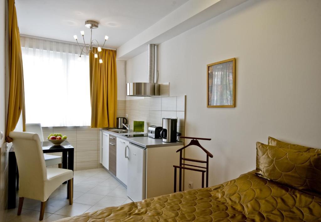Corvin Lux Aparthotel Budapest Exterior foto