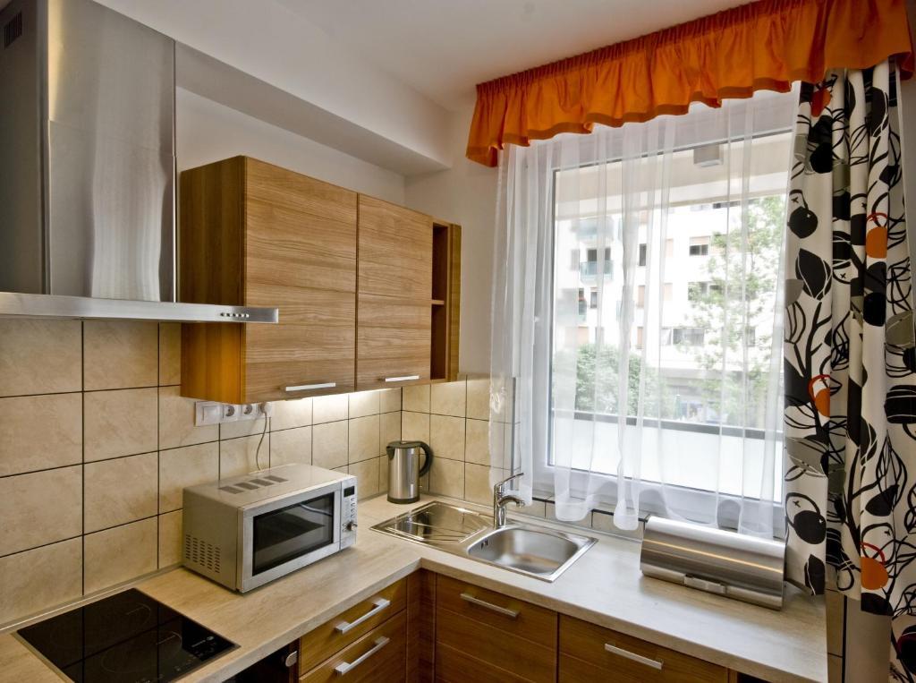 Corvin Lux Aparthotel Budapest Exterior foto