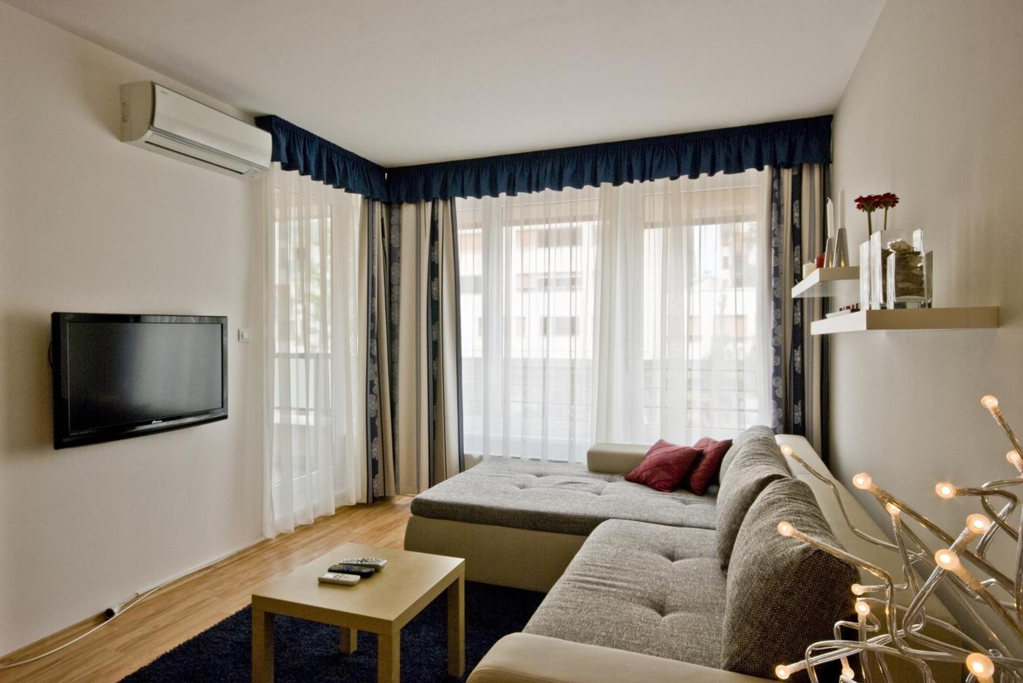 Corvin Lux Aparthotel Budapest Exterior foto