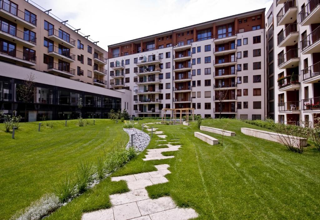 Corvin Lux Aparthotel Budapest Exterior foto