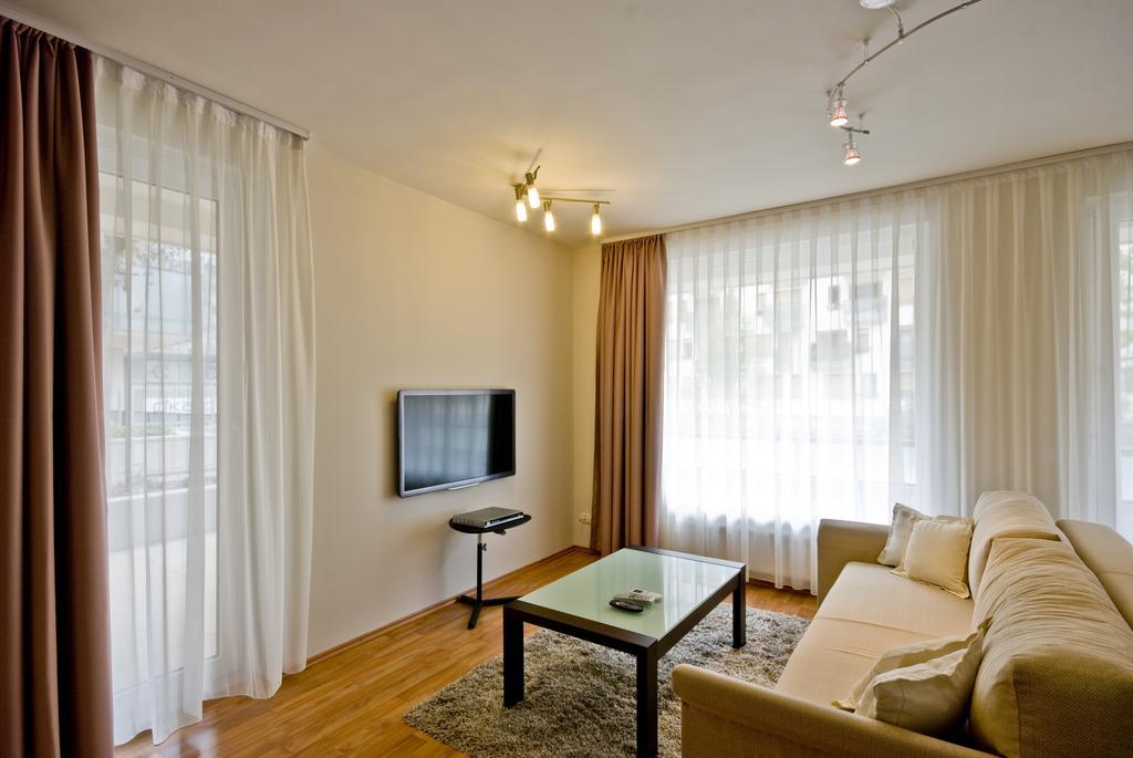 Corvin Lux Aparthotel Budapest Exterior foto