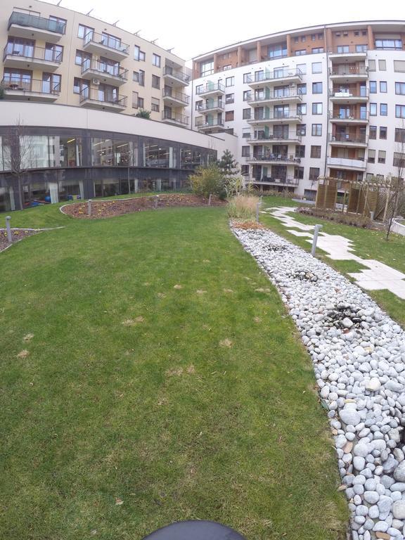 Corvin Lux Aparthotel Budapest Exterior foto