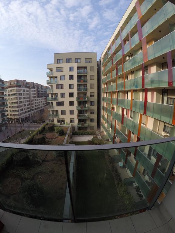 Corvin Lux Aparthotel Budapest Exterior foto