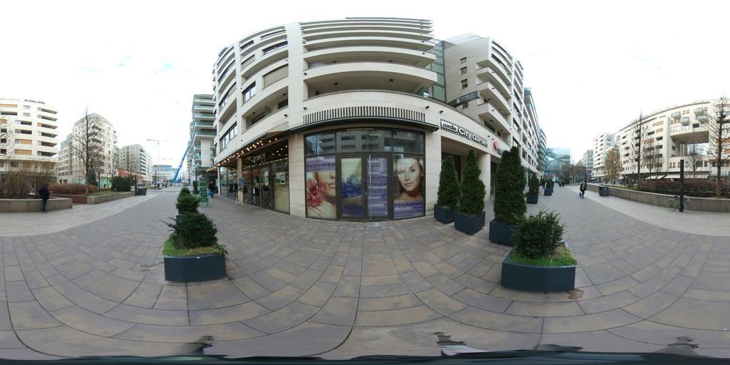 Corvin Lux Aparthotel Budapest Exterior foto